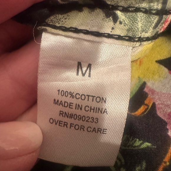 On the Byas Hawaiian Button Down Shirt Tropical Floral Beach Vacation Sz M - Picture 7 of 8